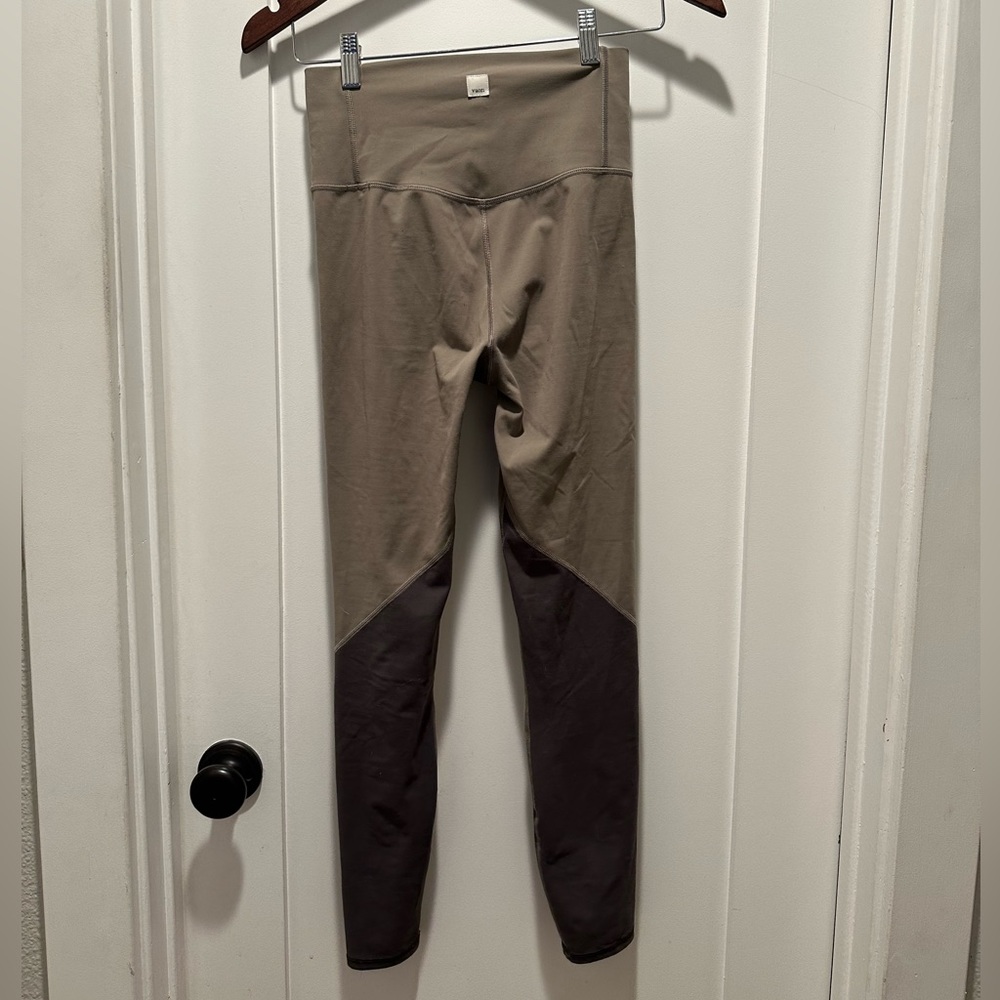 Vuori leggings size small